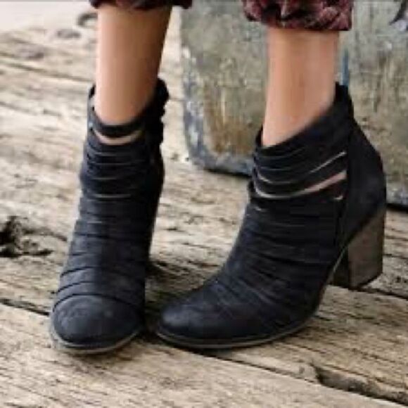 Free People Black Suede Leather Strappy Hybrid Heel - Picture 1 of 8